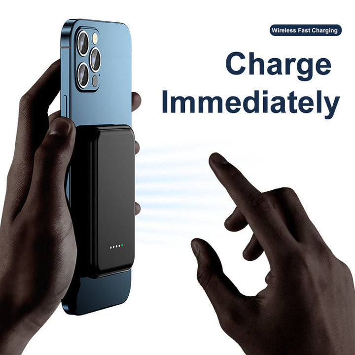 Discover the Convenience of the Mini Magnetic Power Bank 5000mAh Wireless